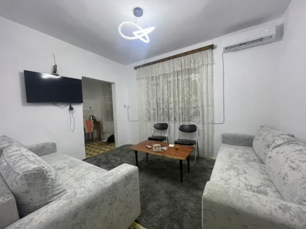 Tirane, jepet me qera apartament 2+1+Ballkon Kati 2, 75 m² 500 € (Selvia/Rr.Saraceve)