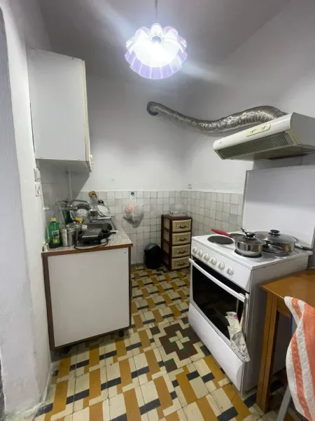 Tirane, jepet me qera apartament 2+1+Ballkon Kati 2, 75 m² 500 € (Selvia/Rr.Saraceve)