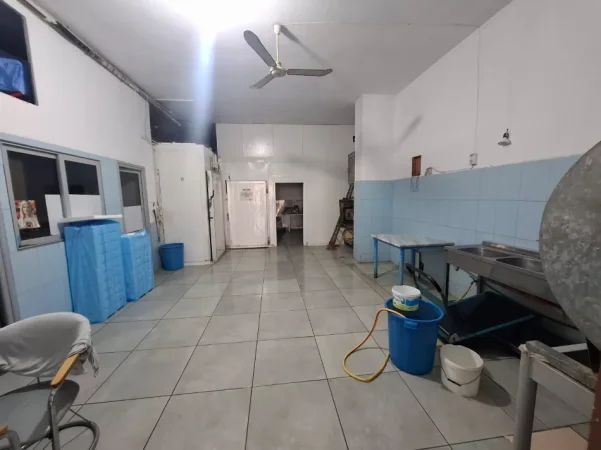 Vlore, shitet ambjent biznesi Kati 0, 131 m² (Rruga 7 Nentori, prane Shtepis se Oficerave, Vlore)