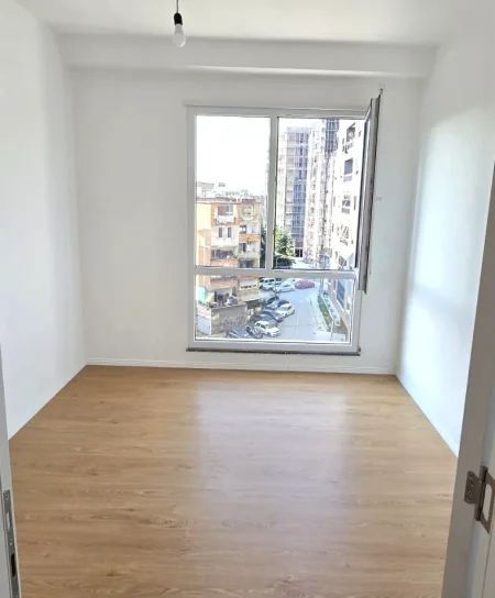 Tirane, jepet me qera apartament 2+1 Kati 4, 