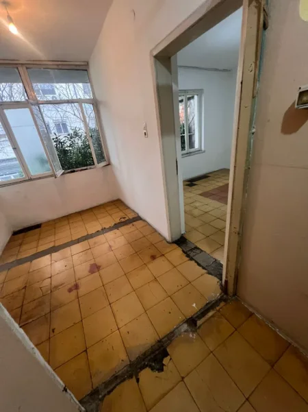 Tirane, shitet apartament 1+1+Ballkon Kati 2, 49 m² 103.000 € (21 Dhjetori)
