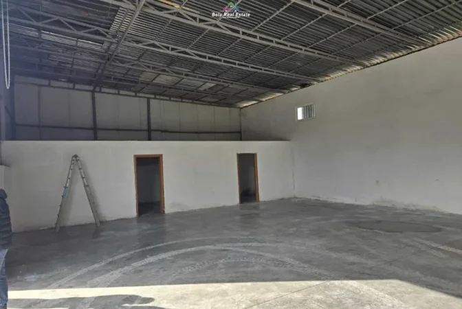 Tirane, jepet me qera magazine Kati 0, 550 m² 2.300 € (vore)