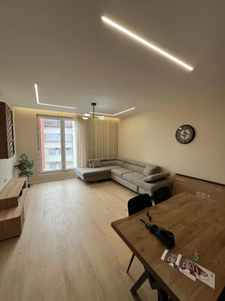 Tirane, jepet me qera apartament 1+1 Kati 3, 65 m² 700 € (bulevardi i ri)