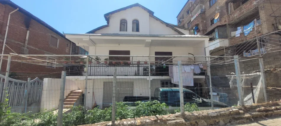 Pogradec, shitet Vile Kati 0, 