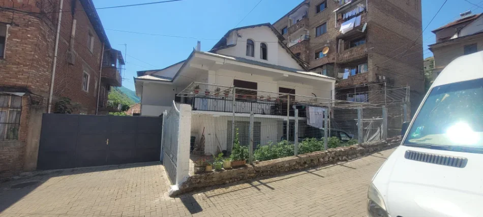 Pogradec, shitet Vile Kati 0, 