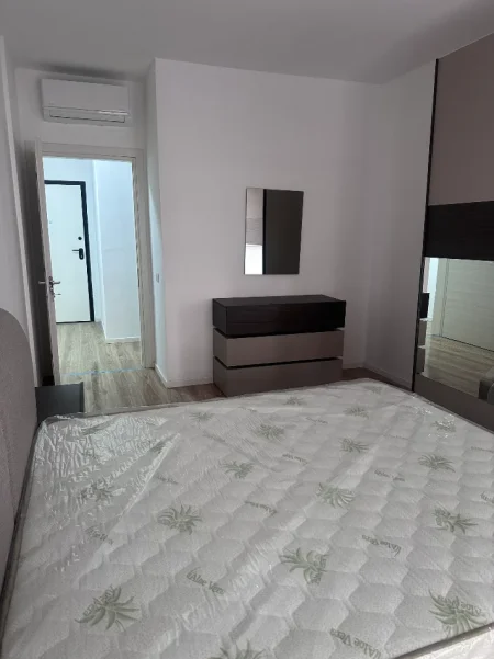 Tirane, jepet me qera apartament 1+1+Ballkon Kati 1, 70 m² 600 € (Rruga dritan hoxha)
