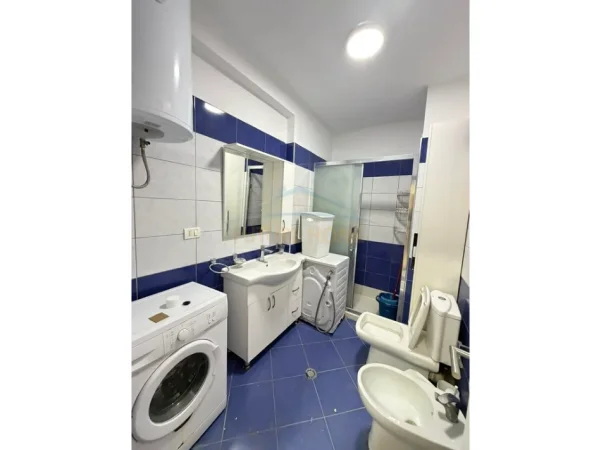 Tirane, shitet apartament 1+1 Kati 7, 65 m² 113.000 € (Unaza e Re)