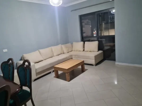Tirane, jap me qera apartament 2+1+Ballkon Kati 2, 100 m² 500 € (Astir)