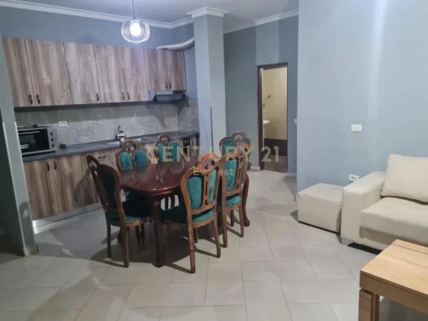 Tirane, jap me qera apartament 2+1+Ballkon Kati 2, 100 m² 500 € (Astir)