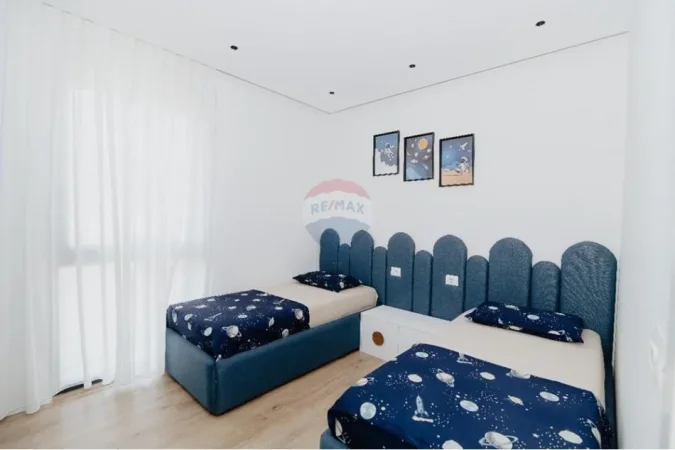 Tirane, jepet me qera apartament 2+1 , 110 m² 900 € (Myslym Shyri)