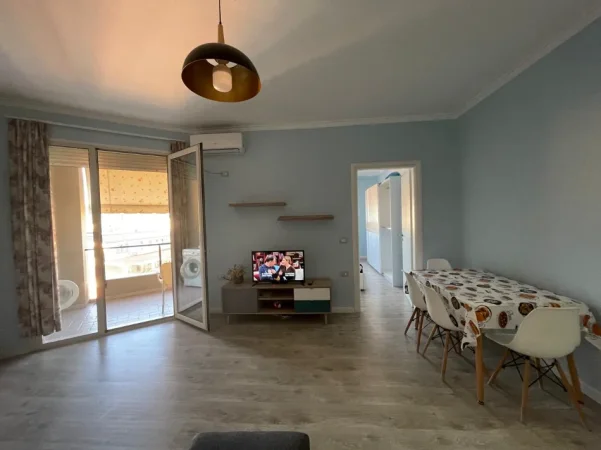 Vlore, jepet me qera apartament 1+1+Aneks+Ballkon Kati 5, 80 m² 350 € (Lungomare)