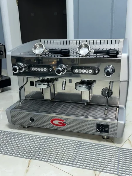 Tirane, shes Makine kafeje | Ekspres Ekspres kafe