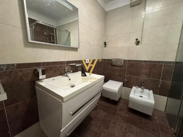 Tirane, shitet apartament 1+1+Ballkon Kati 3, 79 m² 185.000 € (LIQENI I THATE)