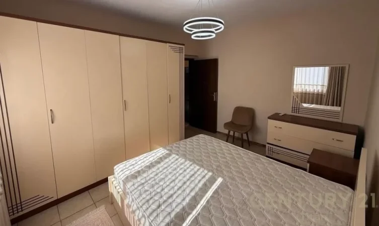 Tirane, jepet me qera apartament 1+1 Kati 3, 60 m² 550 € 