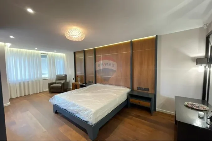 Tirane, jepet me qera apartament 2+1+Ballkon , 1.500 € 