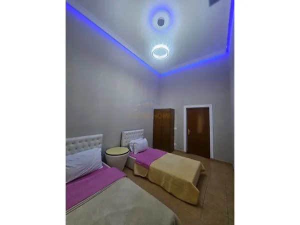 Tirane, shitet apartament 2+1 Kati 1, 145 m² 232.000 € (YZBERISHT)
