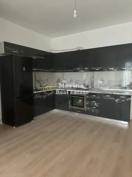 Tirane, jepet me qera apartament 2+1 Kati 4, 90 m² 500 € (5 Maji)