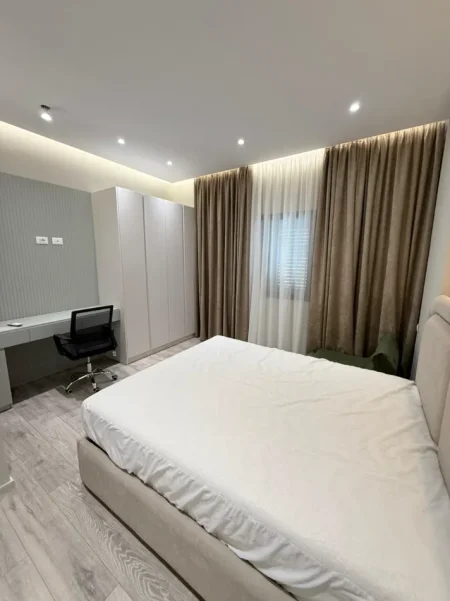 Tirane, shitet Vile Kati 4, 1.145 m² 2.000.000 € 