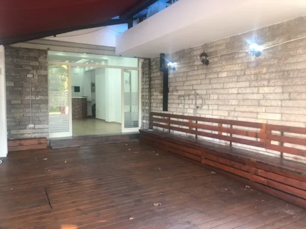 DYQAN ME QIRA TE BRRYLI   1000 €