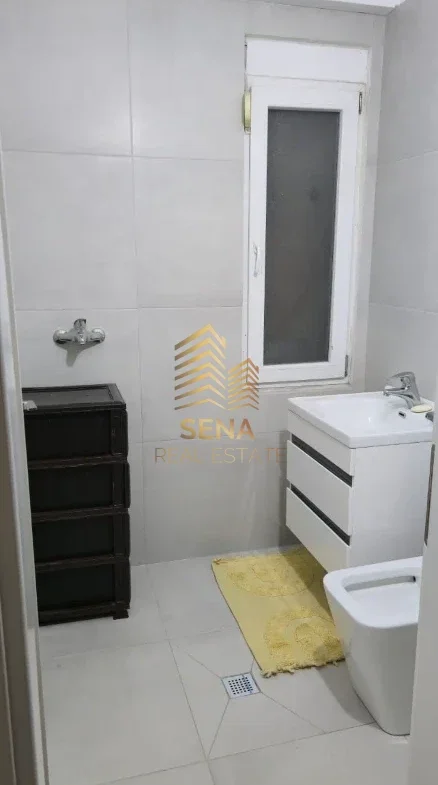 Tirane, jepet me qera apartament 2+1+Ballkon Kati 5, 100 m² 560 € (Astir)