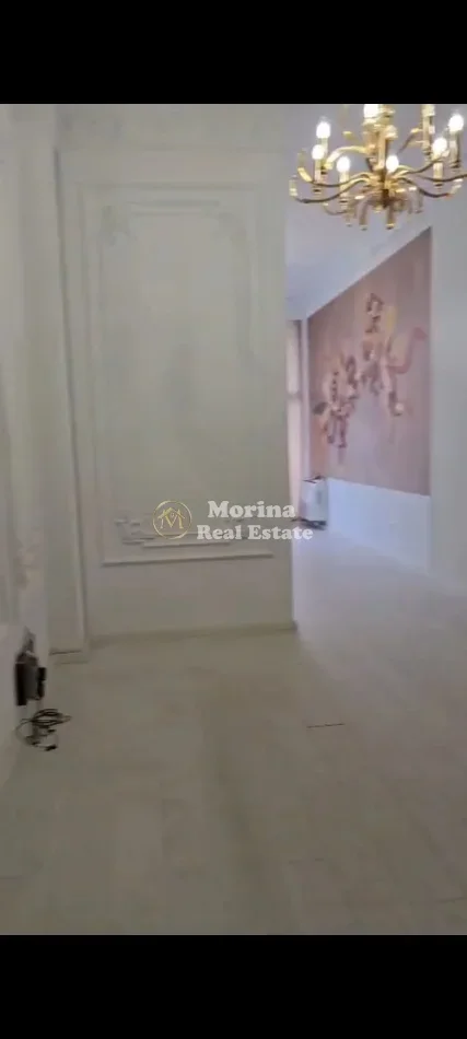 Tirane, jepet me qera ambjent biznesi Kati 2, 80 m² 1.100 € (Rruga Kavajes)