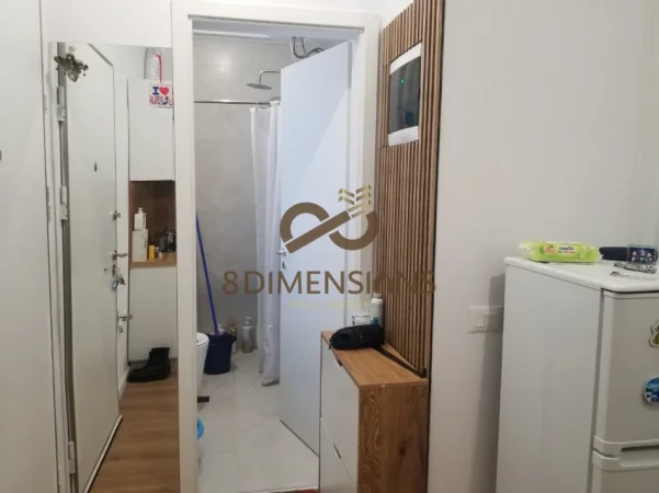 Tirane, jepet me qera apartament 1+1+Ballkon Kati 1, 55 m² 400 € (ali demi)