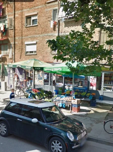 Tirane, shes apartament 2+1 Kati 0, 98 m² 250.000 € (Rruga Besim Zyma, perballe Perdiatrise)