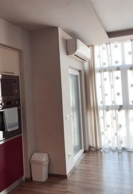 Tirane, jepet me qera apartament 2+1+Ballkon Kati 6, 100 m² 500 € (Astir)