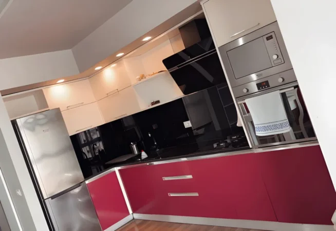 Tirane, jepet me qera apartament 2+1+Ballkon Kati 6, 100 m² 500 € (Astir)