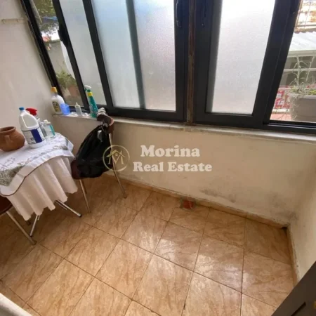 Tirane, jepet me qera shtepi 1+1 Kati 1, 75 m² 400 € (Rruga e Dibres)