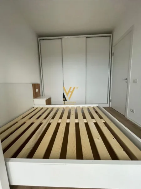 Tirane, jepet me qera apartament 1+1+Ballkon Kati 2, 55 m² 390 € (UNIVERS CITY)