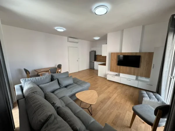 Tirane, jepet me qera apartament 2+1 Kati 4,