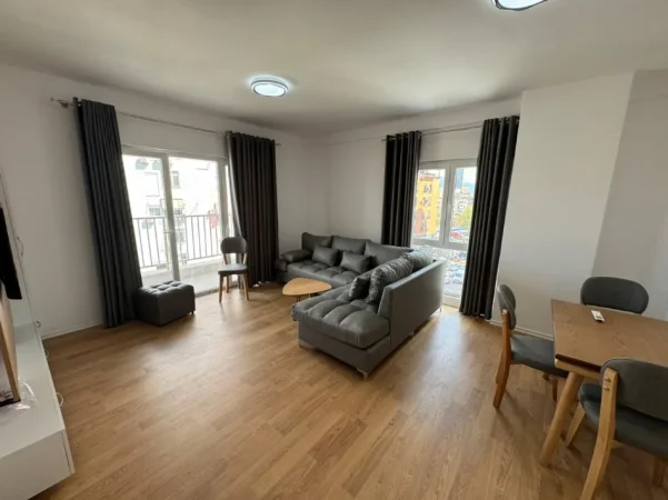 Tirane, jepet me qera apartament 2+1 Kati 4,