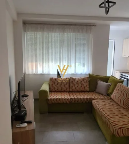Tirane, jepet me qera apartament 1+1+Ballkon Kati 4, 62 m² 570 € (21 DHJETORI)