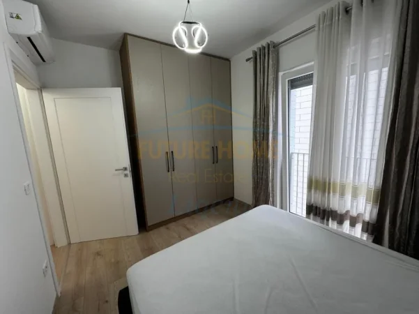 Tirane, jepet me qera apartament 2+1+Ballkon Kati 2, 90 m² 1.000 € (Park Life, Liqeni i thate)