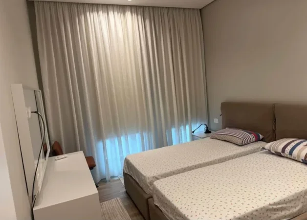 Tirane, jepet me qera apartament 2+1+Ballkon Kati 4, 110 m² 1.000 € (Sqaure 21)