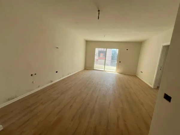 Tirane, shitet apartament 2+1 Kati 4, 107 m² 162.000 € (Astir)