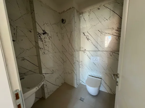 Tirane, shitet apartament 2+1 Kati 4, 107 m² 162.000 € (Astir)