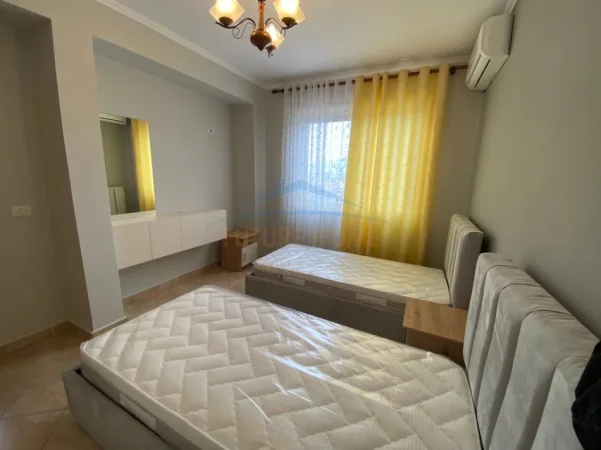 Tirane, jepet me qera apartament 2+1 Kati 7, 90 m² 600 € (Unaza e Re , Prane Hotel El Sahara)