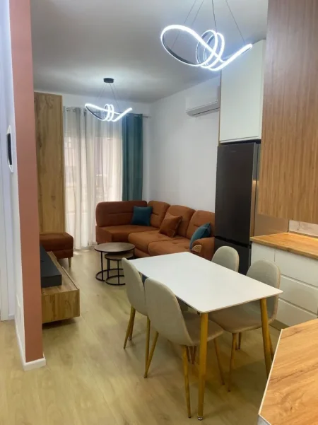Tirane, jepet me qera apartament 1+1+Ballkon Kati 1, 60 m² 400 € (Rruga pasho hysa)