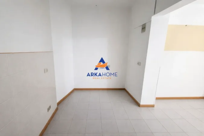 Tirane, shitet garsonier 1+1 Kati 2, 28 m² 75.190 € 