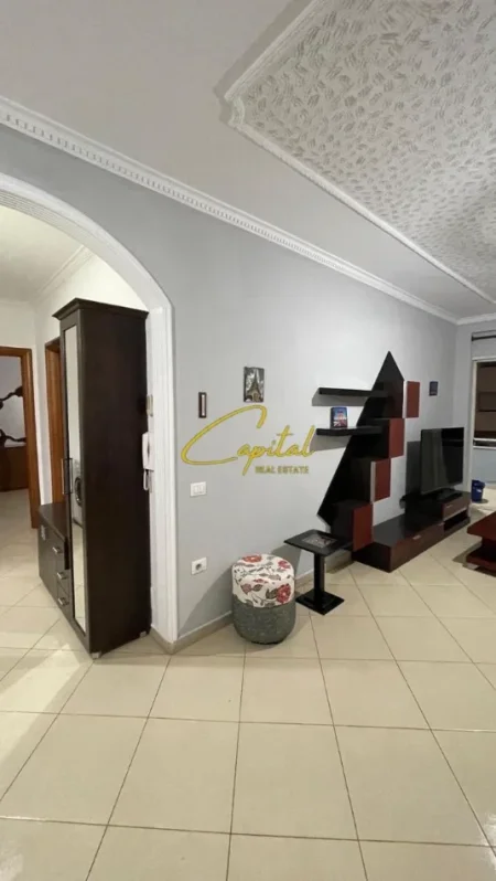 Tirane, jepet me qera apartament 2+1 Kati 3, 100 m² 450 € (ASTIR)