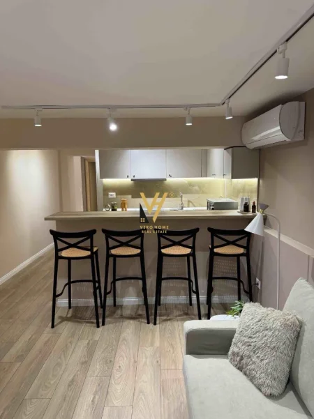 Tirane, jepet me qera apartament 2+1+Ballkon Kati 1, 80 m² 670 € (QYTET STUDENTI)