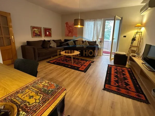 Tirane, jepet me qera apartament 1+1+Ballkon Kati 2, 76 m² 700 € (Petro Nini)