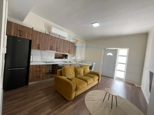 Tirane, jepet me qera apartament 2+1 Kati 0, 90 m² 885 € (Kopshti Zoologjike)