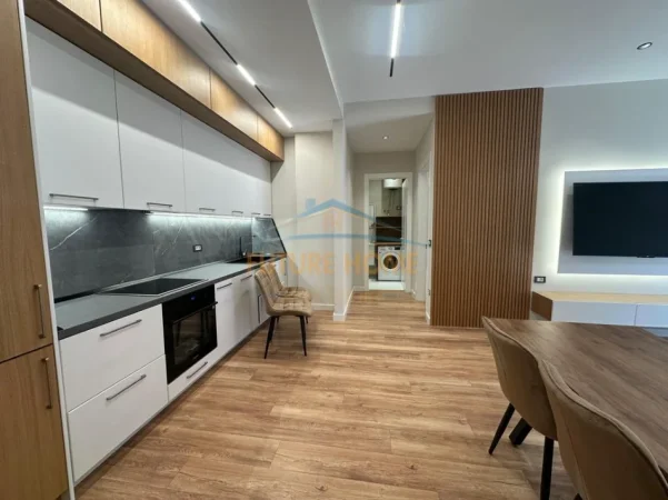 Tirane, jepet me qera apartament 1+1+Post Parkimi Kati 6, 75 m² 1.000 € (Kompleksi Delijorgji)
