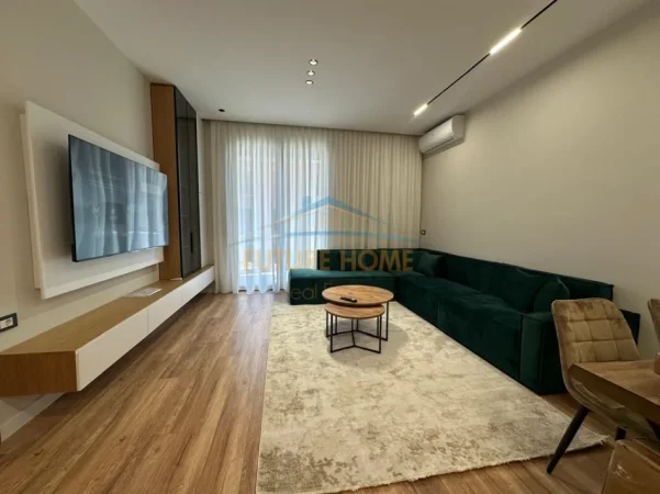 Tirane, jepet me qera apartament 1+1+Post Parkimi Kati 6, 75 m² 1.000 € (Kompleksi Delijorgji)