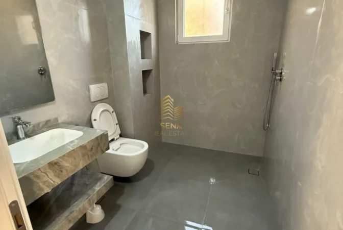 Tirane, jepet me qera Vile 3+1+Ballkon Kati 2, 140 m² 700 € (Shkoze)