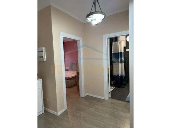 Tirane, jepet me qera apartament 1+1+Post Parkimi Kati 2, 73 m² 600 € (Kodra e Diellit)