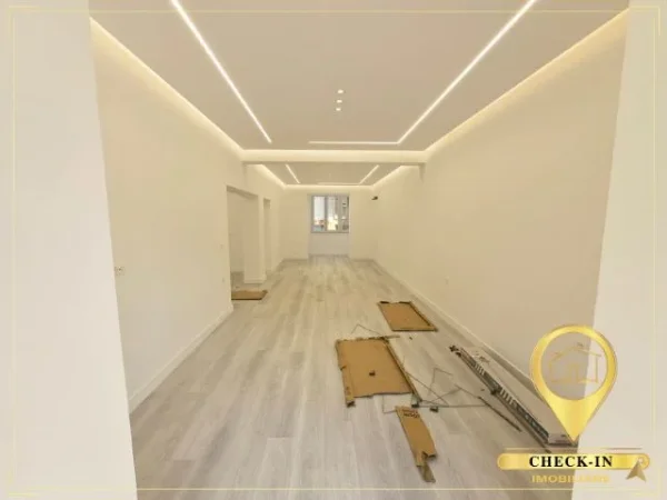 Tirane, jepet me qera zyre Kati 1, 77 m² 1.300 € (Rruga e Barrikadave)